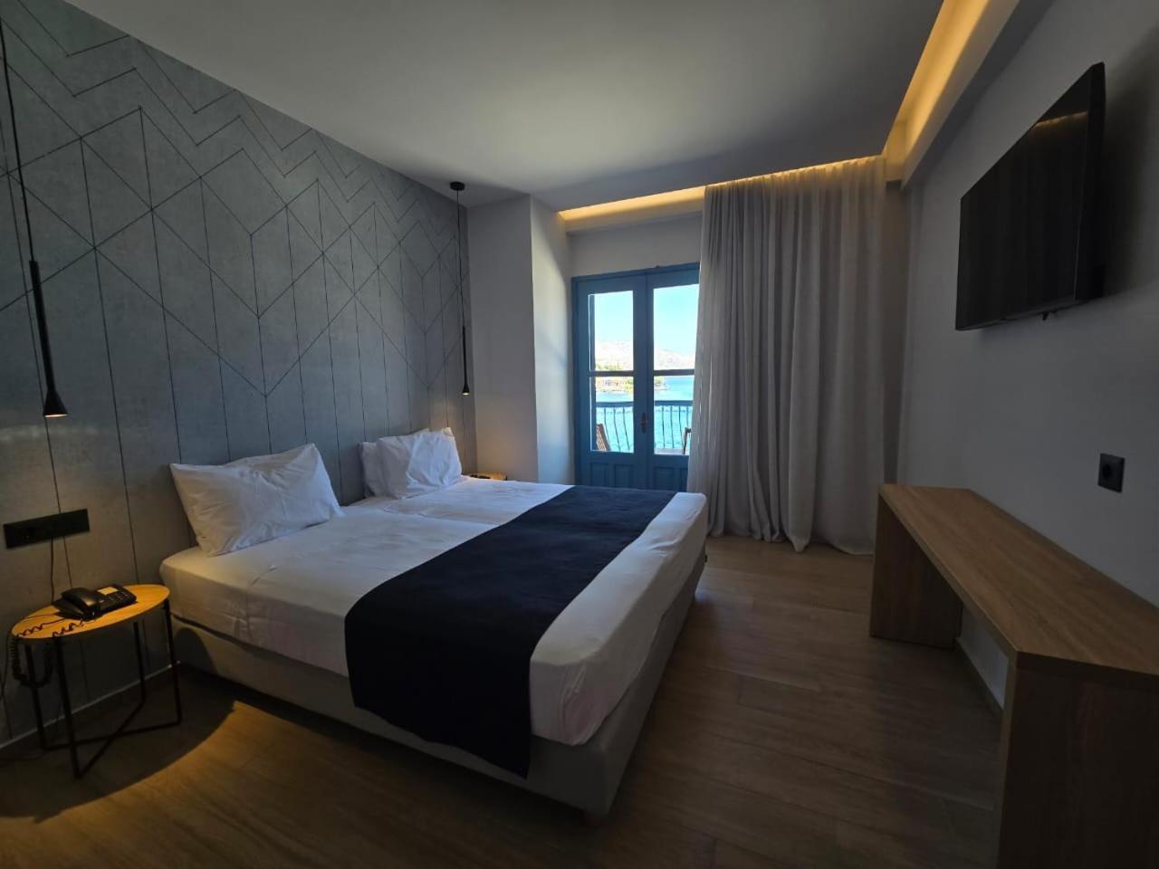 Nireus Hotel Symi Exterior foto