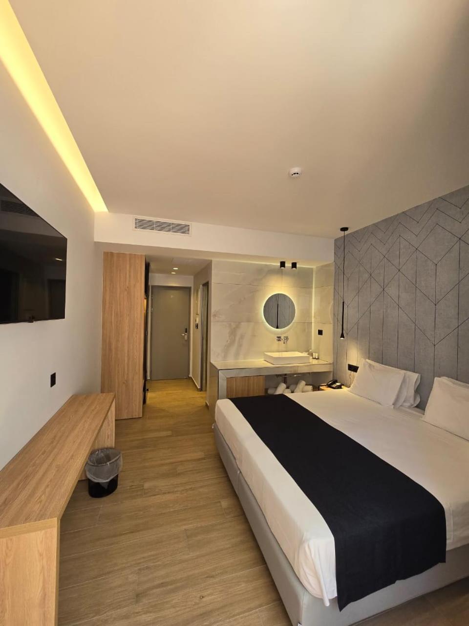 Nireus Hotel Symi Exterior foto